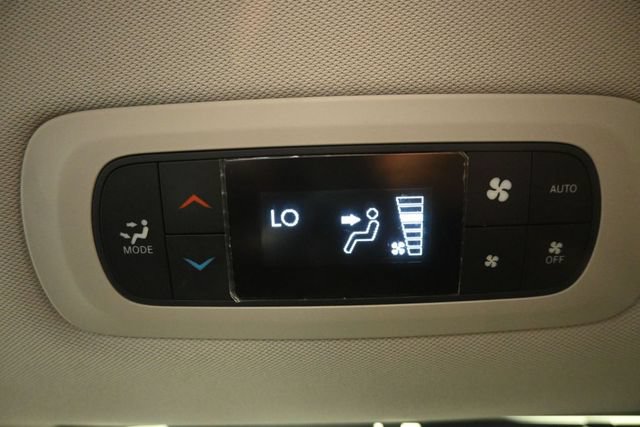 Used 2017 Chrysler Pacifica Touring-L Plus w/ Tire & Wheel Group FWD image 22