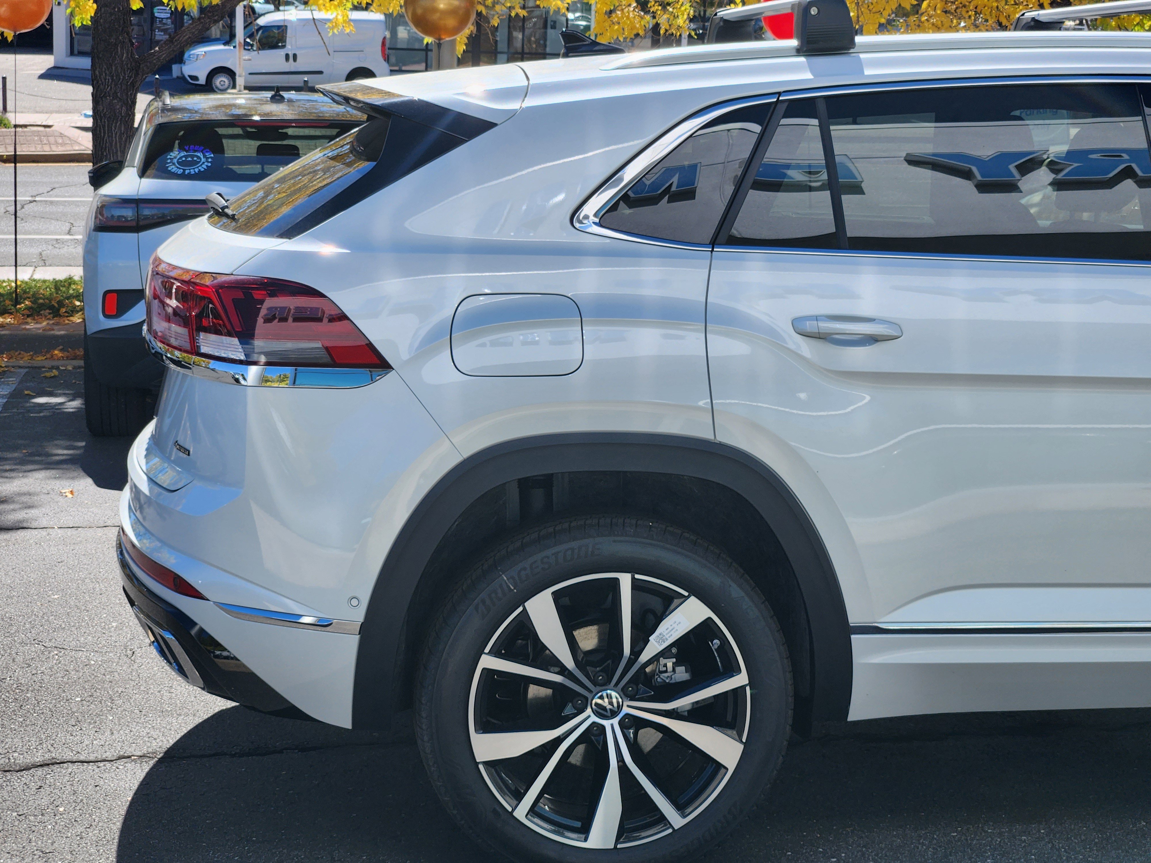 New 2026 Volkswagen Atlas Cross Sport SEL Premium R-Line image 6