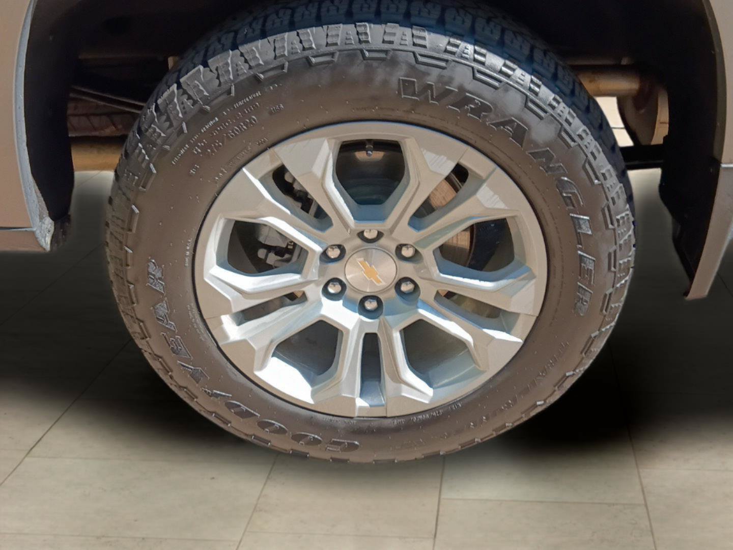 Used 2025 Chevrolet Silverado 1500 LTZ w/ Technology Package AWD/4WD image 12