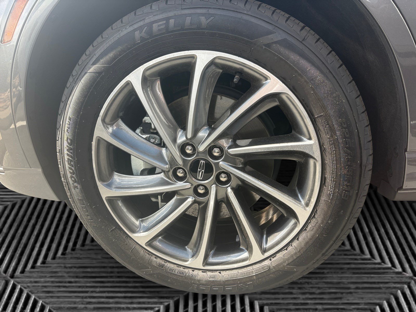 Certified 2024 Lincoln Corsair Grand Touring AWD/4WD image 14