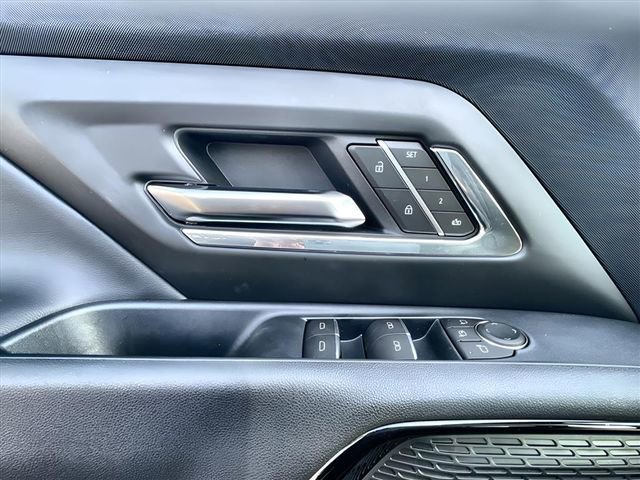 New 2025 Chevrolet Silverado EV RST image 23