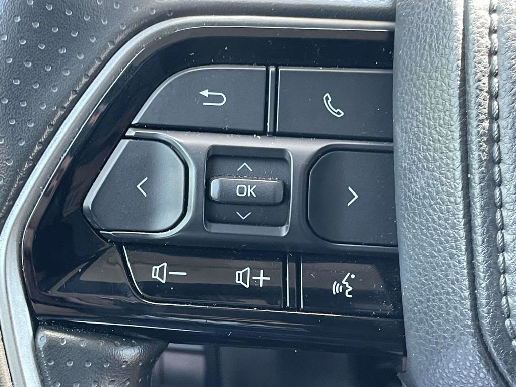 Used 2022 Toyota Tundra SR5 w/ SR5 Convenience Package image 19