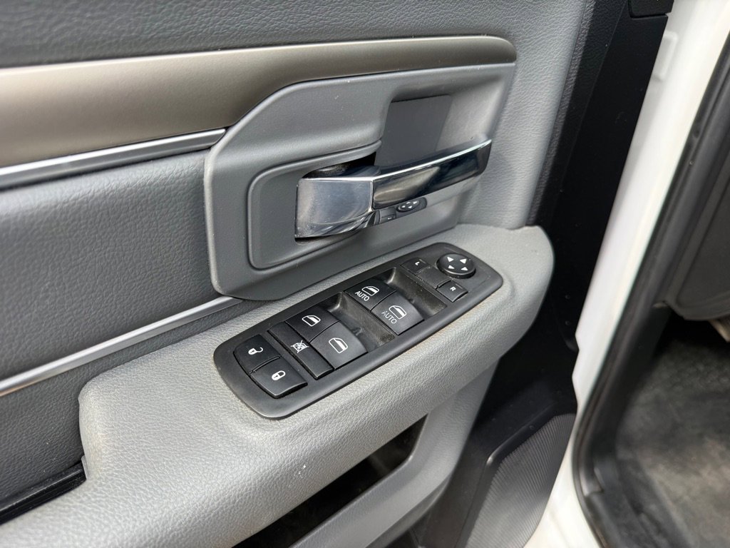 Used 2018 RAM 2500 SLT image 19