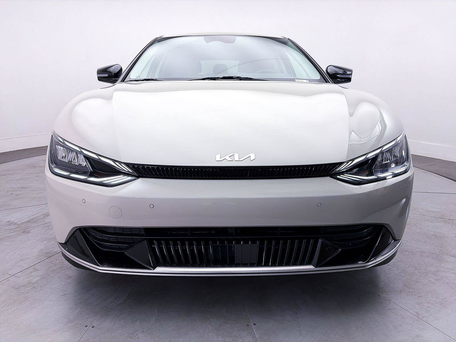 Used 2023 Kia EV6 Wind RWD image 12