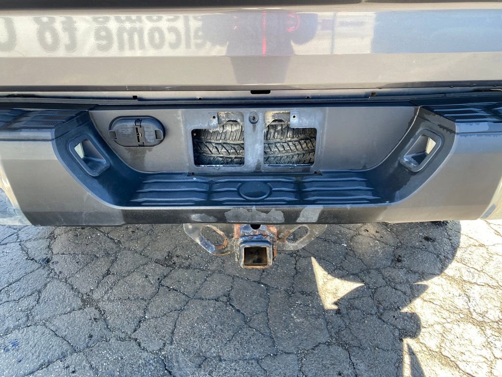 Used 2014 Toyota Tundra SR5 w/ SR5 Upgrade Package image 4