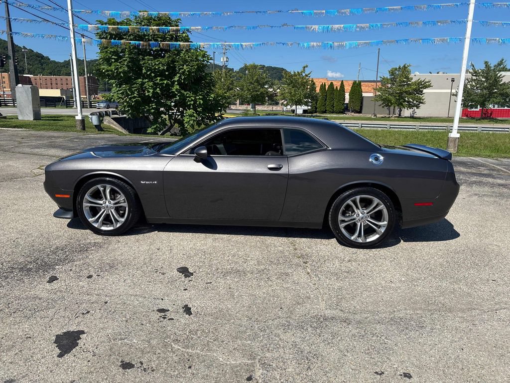 Used 2022 Dodge Challenger R/T RWD image 2