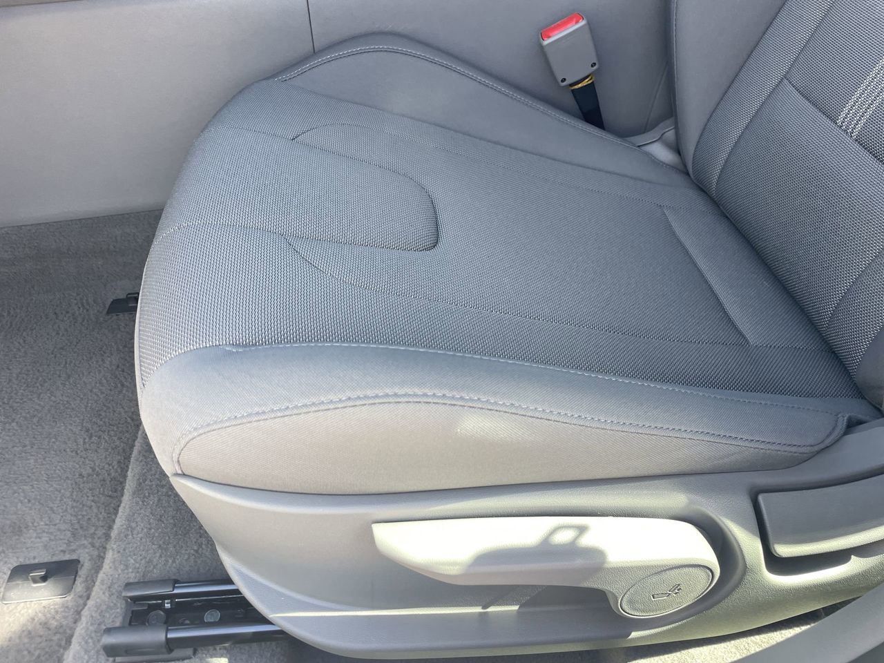 Certified 2025 Hyundai Elantra SE image 19