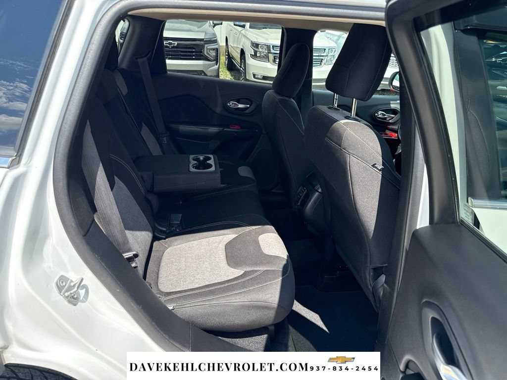 Used 2014 Jeep Cherokee Latitude FWD image 27