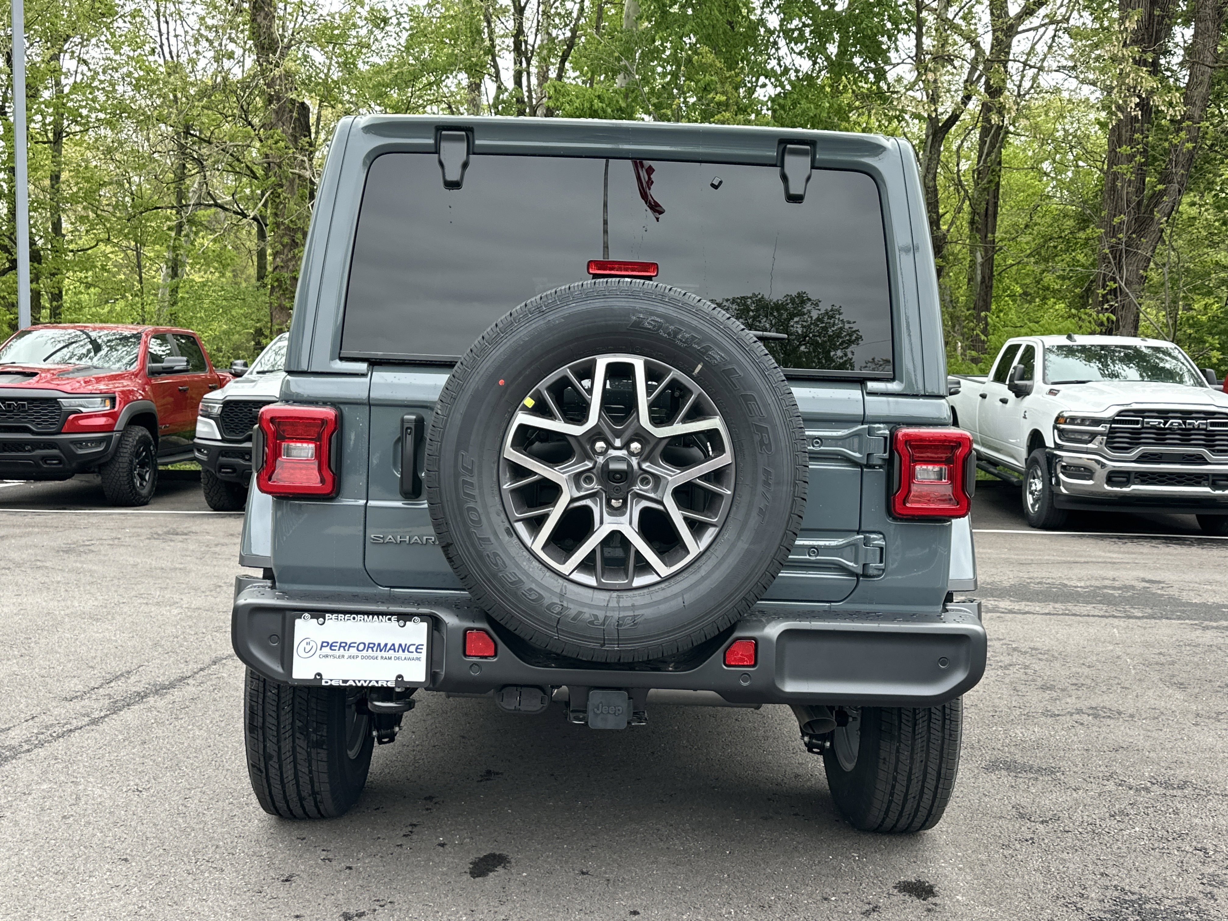 New 2026 Jeep Wrangler Unlimited Sahara AWD/4WD image 15