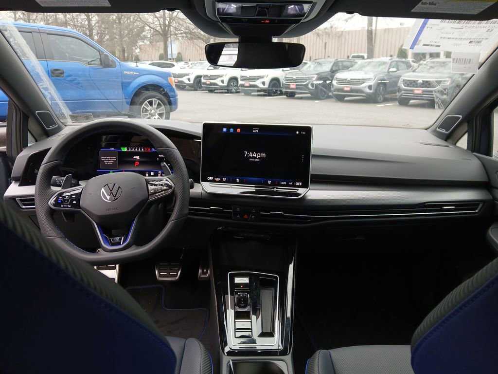 New 2026 Volkswagen Golf 2.0T image 12