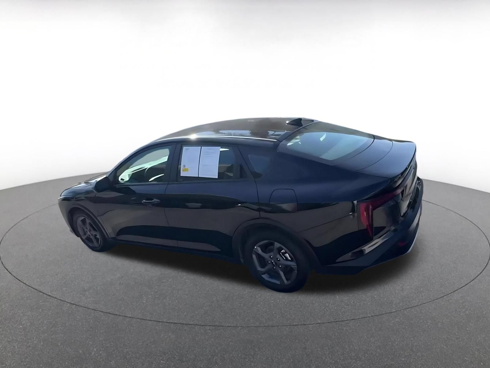 Used 2025 Kia K4 FWD image 10