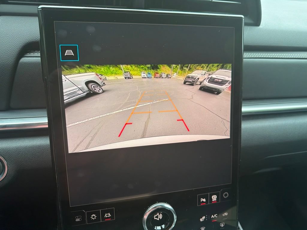 New 2027 GMC Terrain Elevation w/ Elevation Premium Package FWD image 18