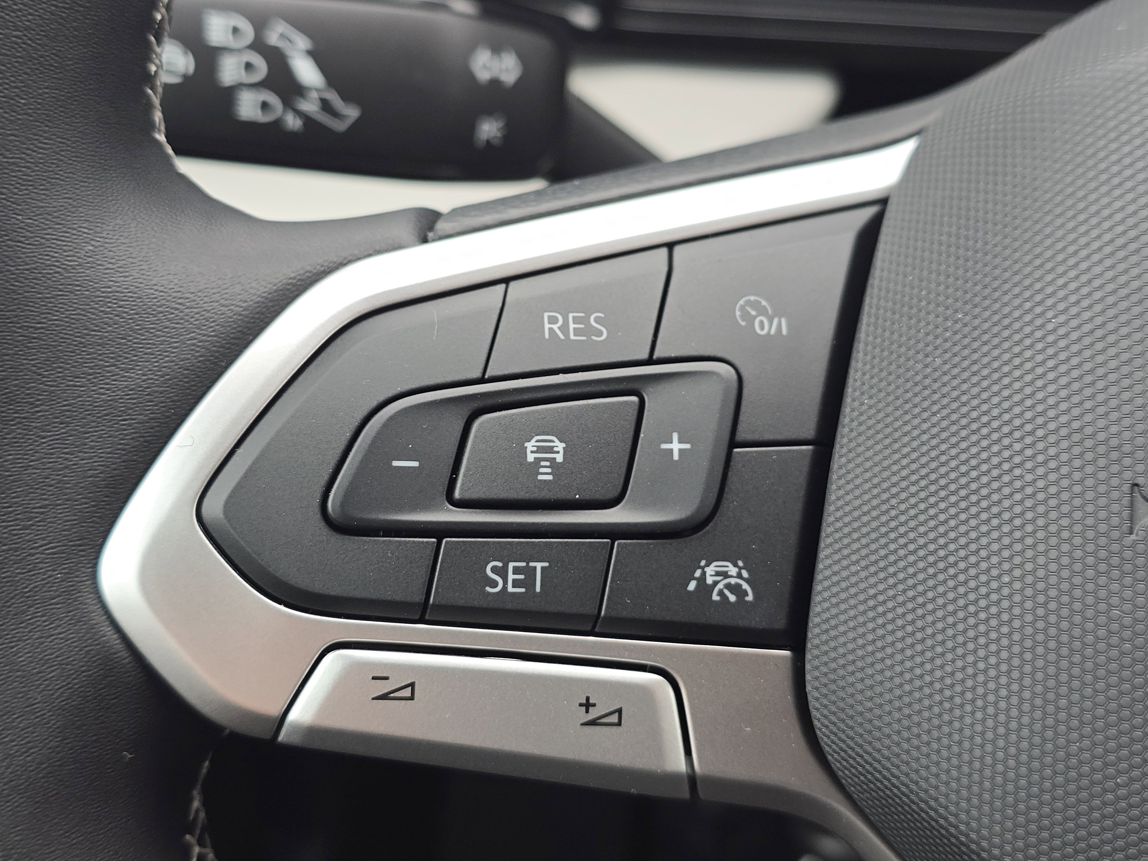 New 2026 Volkswagen Taos S FWD image 23