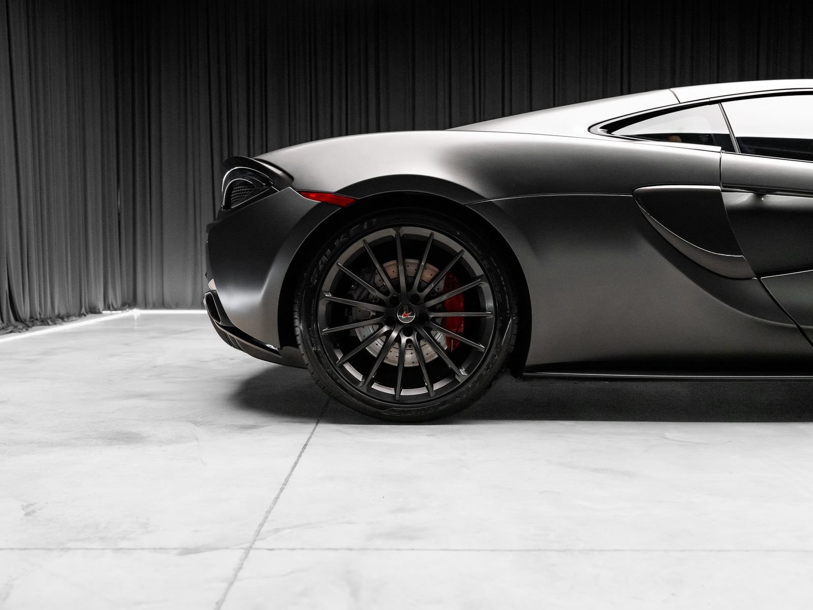Used 2017 McLaren 570S RWD image 32