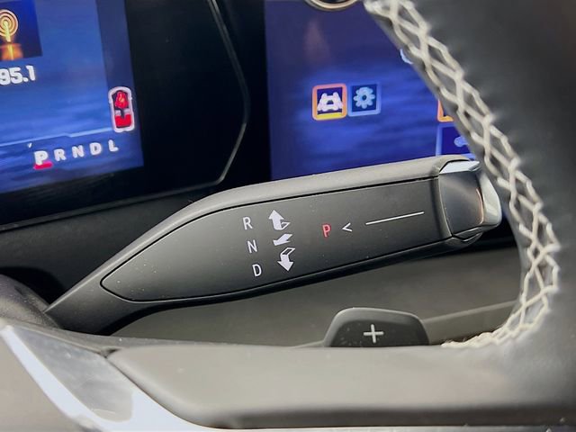 Used 2025 Chevrolet Traverse LT image 22