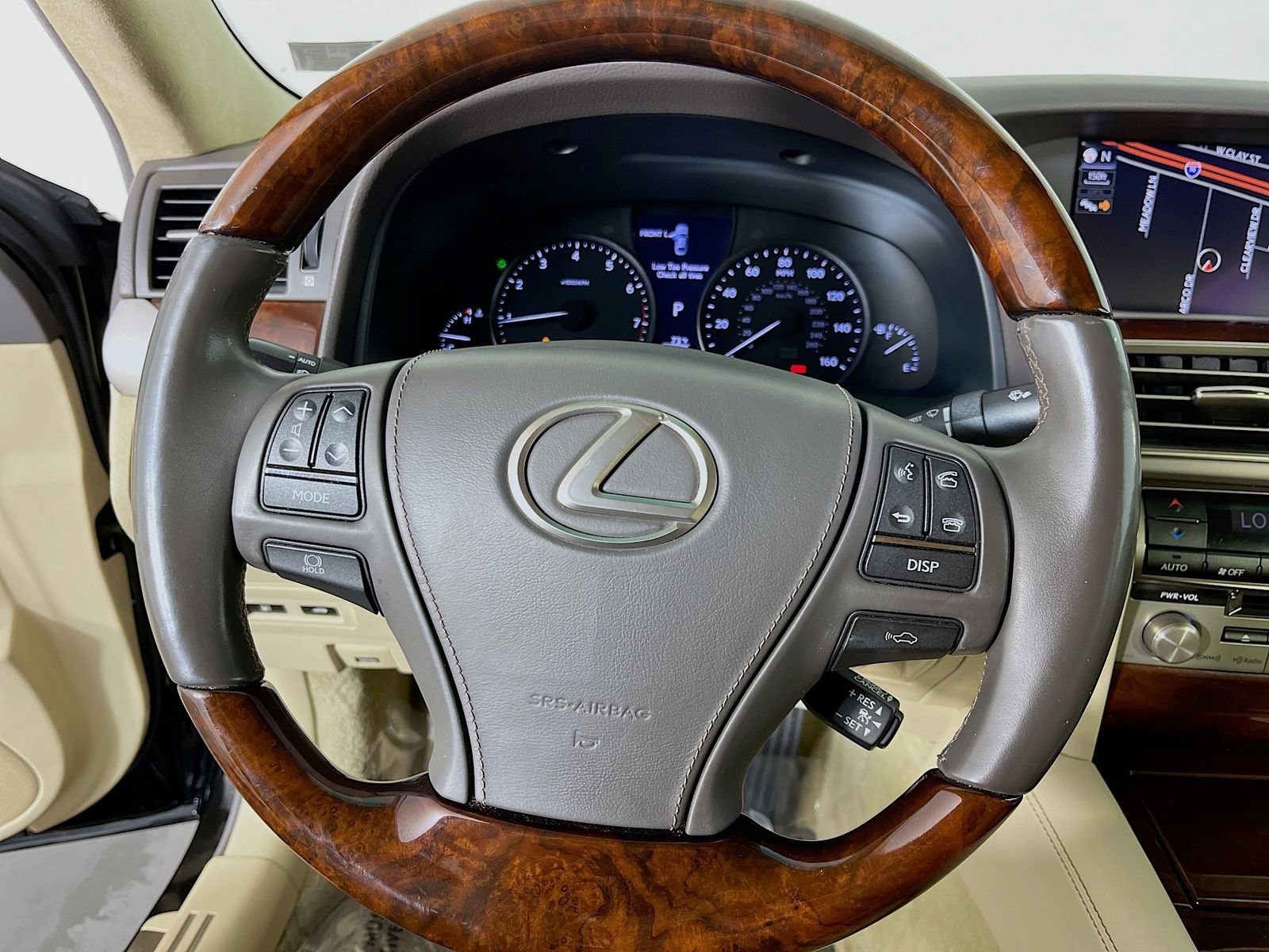 Used 2017 Lexus LS 460 w/ Comfort Package RWD image 13