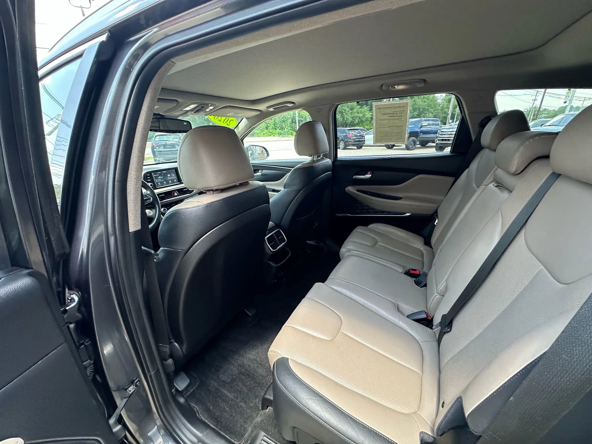 Used 2020 Hyundai Santa Fe SEL w/ Convenience + Premium Package image 25