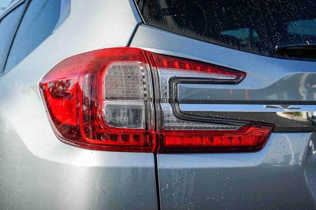 Certified 2024 Subaru Ascent Limited w/ Technology Package image 9