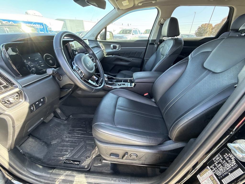 Used 2023 Kia Sorento SX image 13
