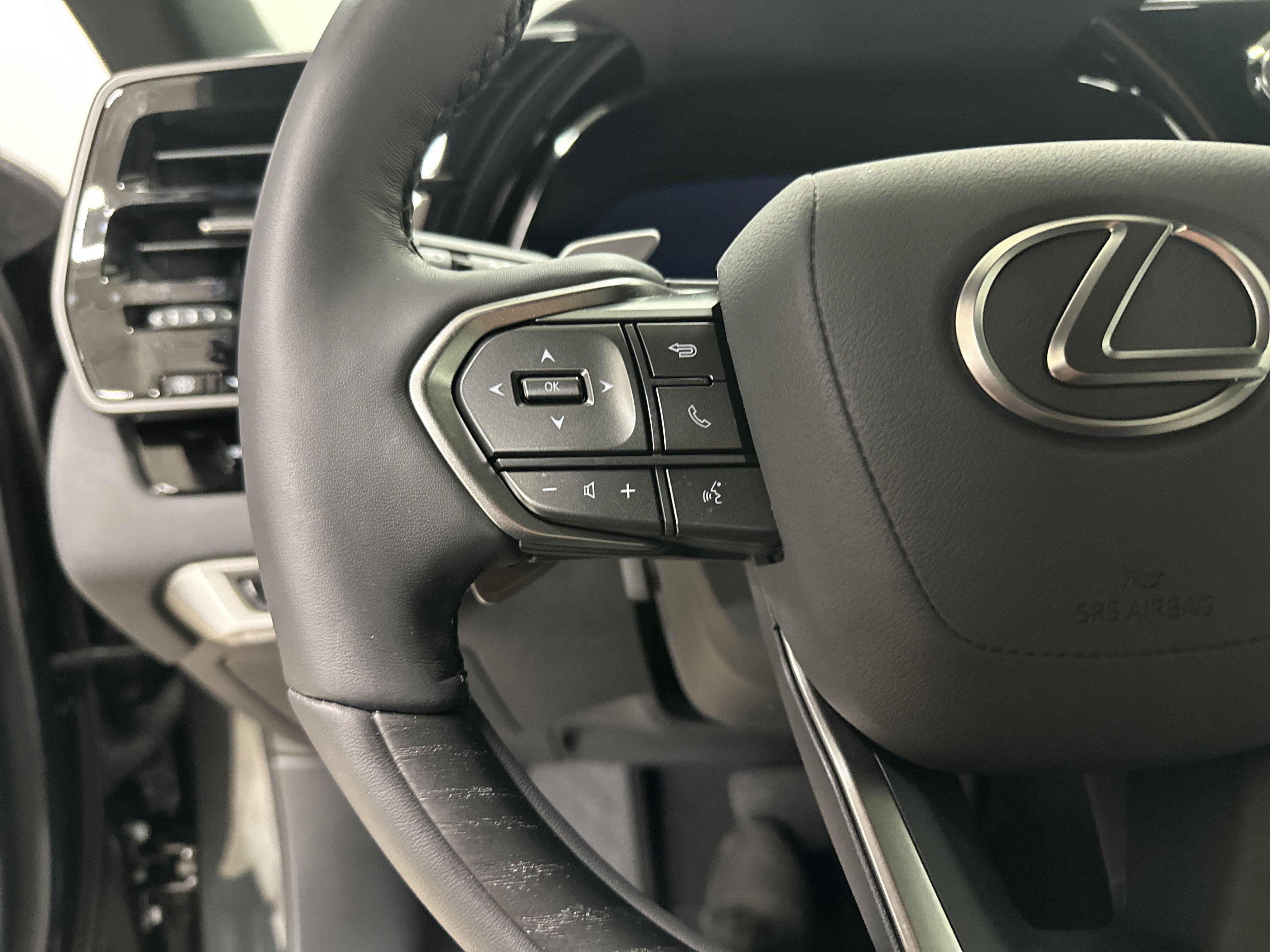 Used 2025 Lexus RX 350 Premium w/ Convenience Package AWD/4WD image 20