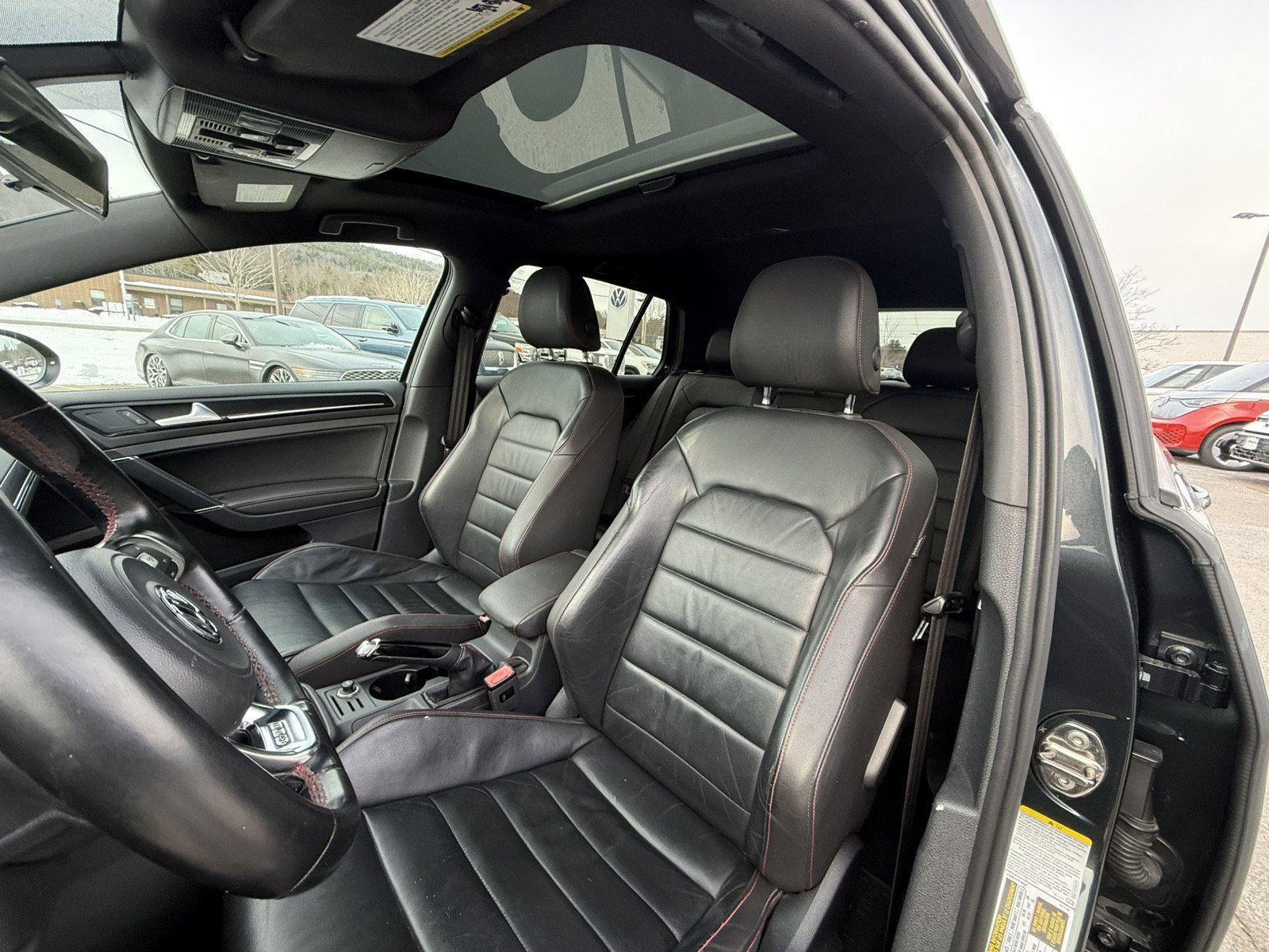 Used 2015 Volkswagen GTI SE w/ Lighting Package (SEL) image 11