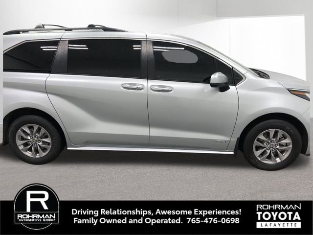 Used 2021 Toyota Sienna XLE FWD image 8