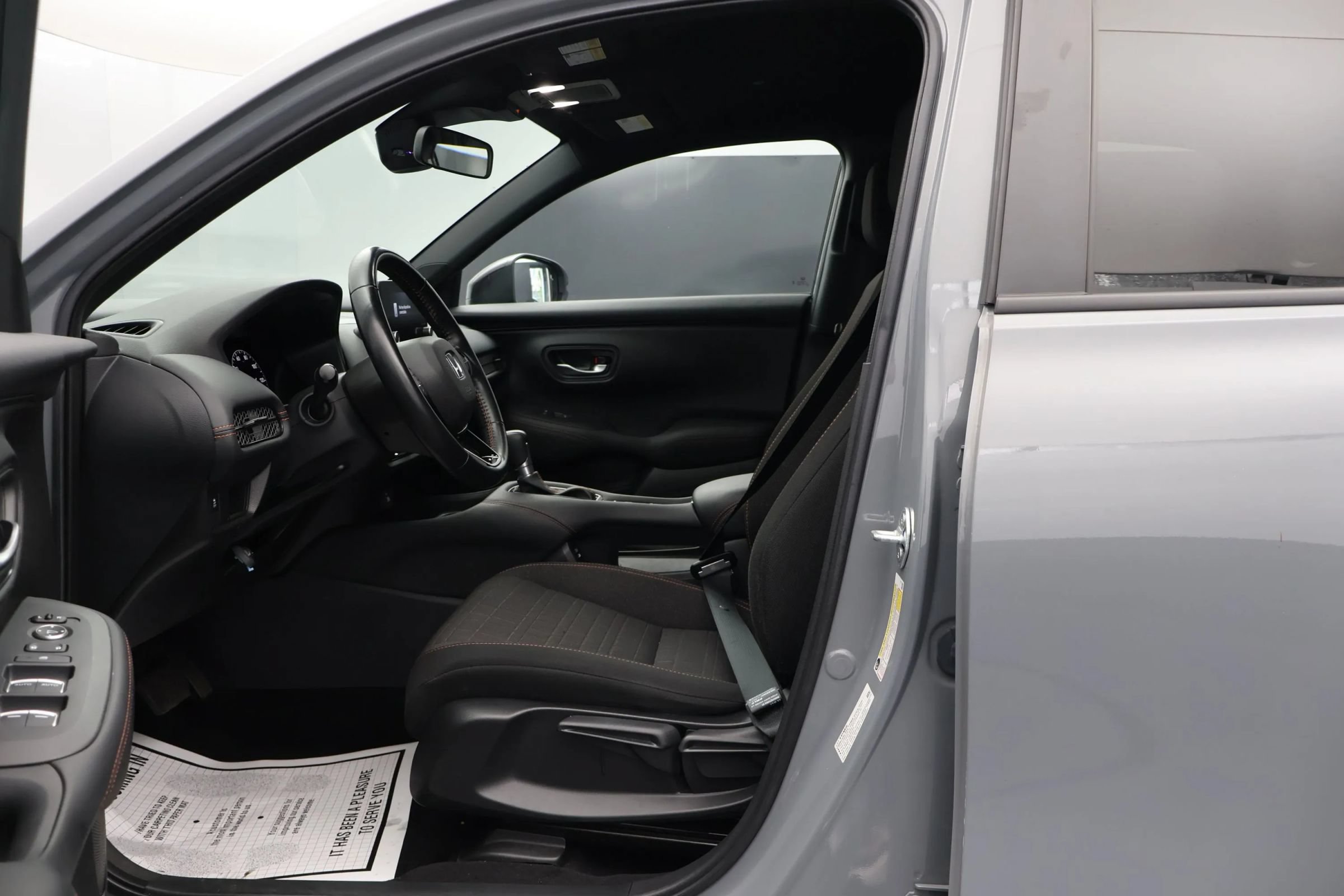Used 2025 Honda HR-V Sport image 14