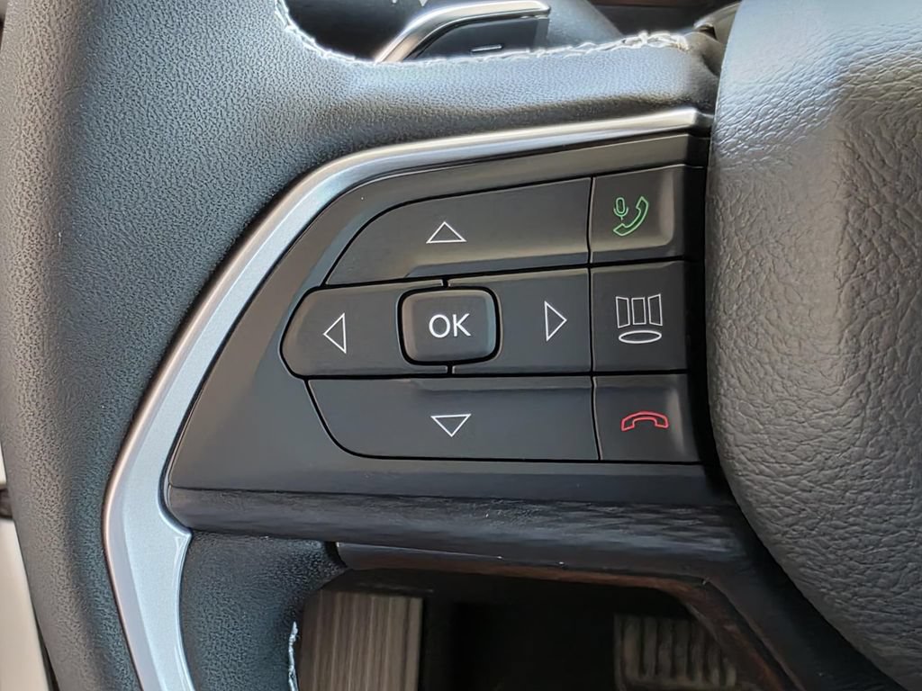 New 2025 Jeep Grand Cherokee L Altitude AWD/4WD image 27