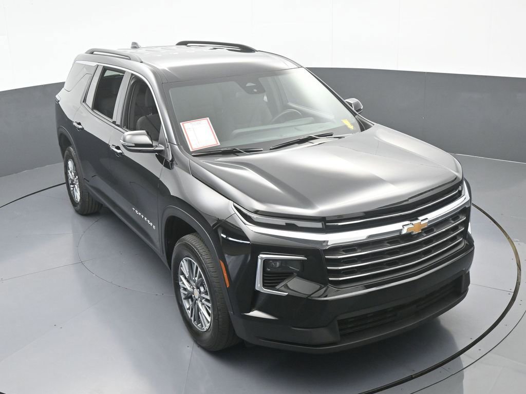 Used 2025 Chevrolet Traverse LT image 55