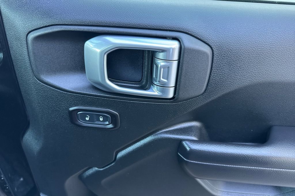 Used 2018 Jeep Wrangler Unlimited Rubicon image 20