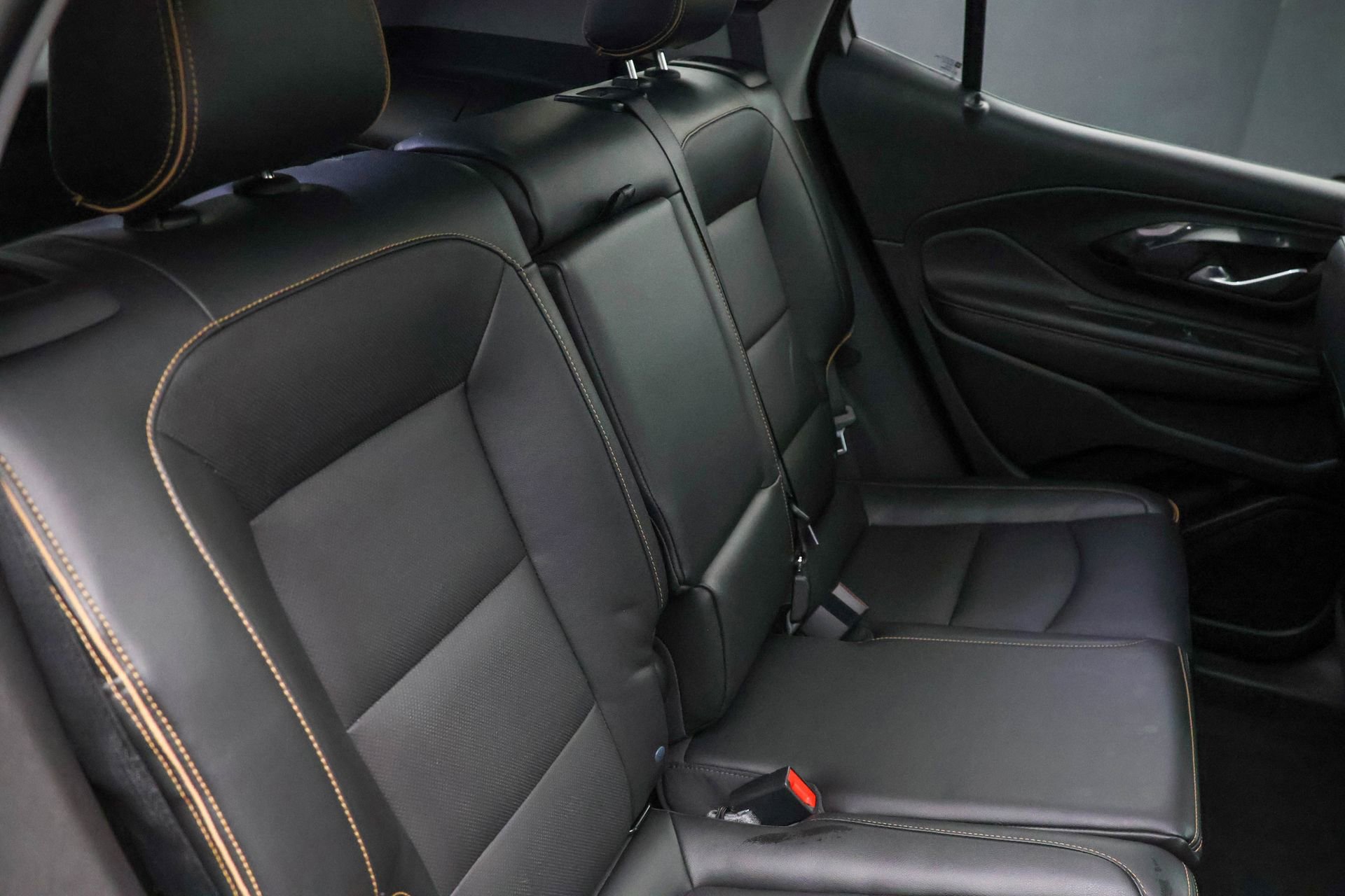 Used 2022 GMC Terrain AT4 image 29