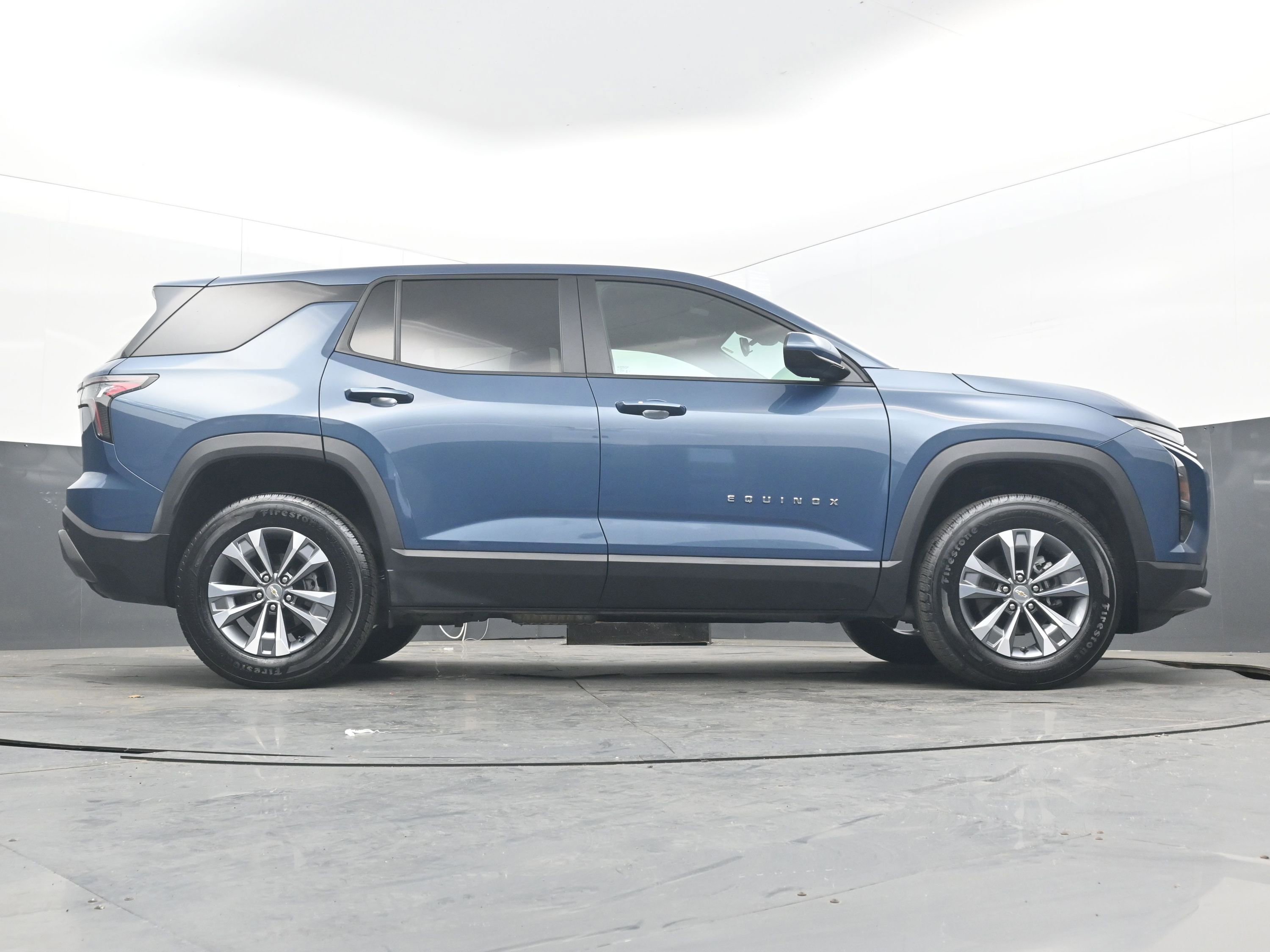 Used 2025 Chevrolet Equinox LT FWD image 30
