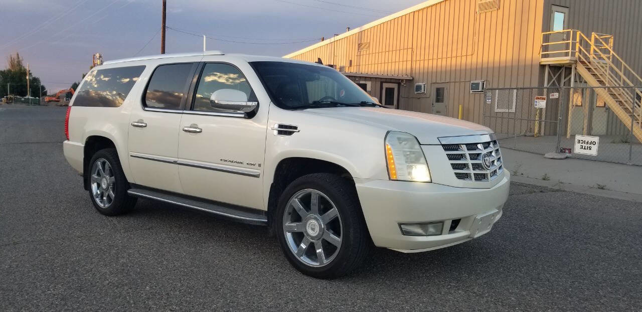 Used 2007 Cadillac Escalade ESV AWD w/ Information Package