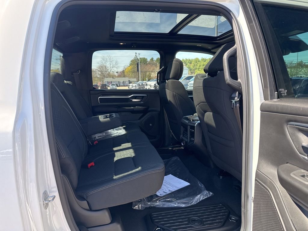 New 2026 RAM 1500 4x4 Crew Cab image 27