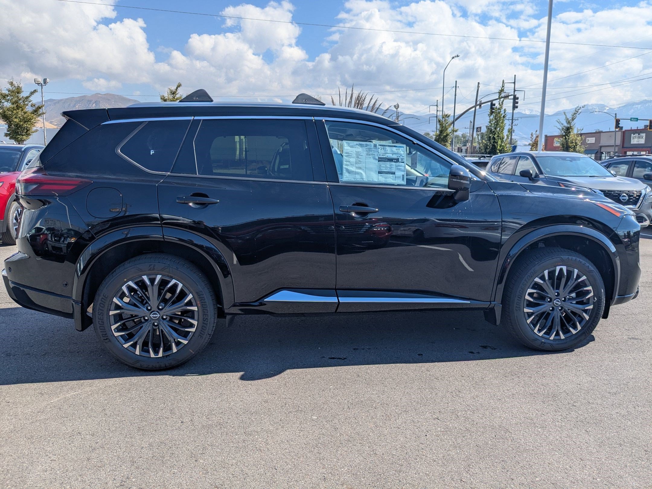 New 2026 Nissan Rogue Platinum image 2