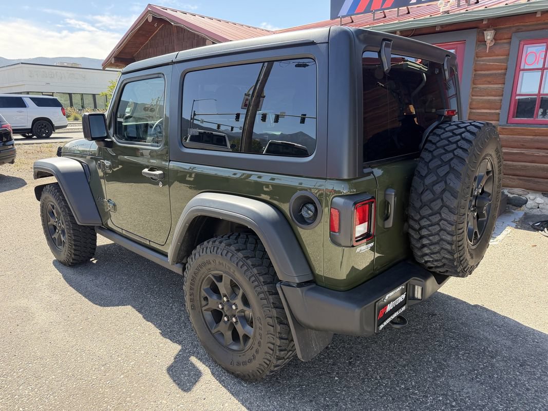 Used 2022 Jeep Wrangler Sport AWD/4WD image 4