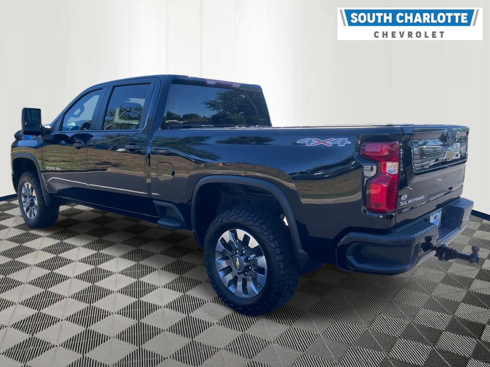 Used 2024 Chevrolet Silverado 2500 Custom w/ Custom Value Package AWD/4WD image 6