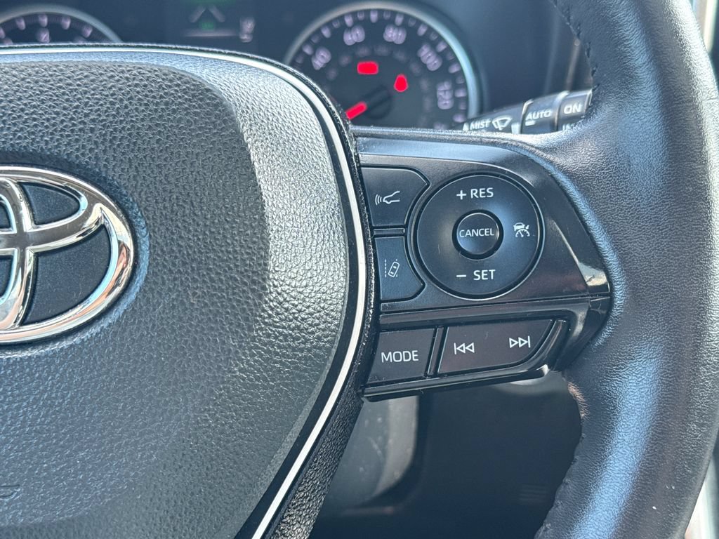 Used 2020 Toyota RAV4 XLE w/ Convenience Package AWD/4WD image 19