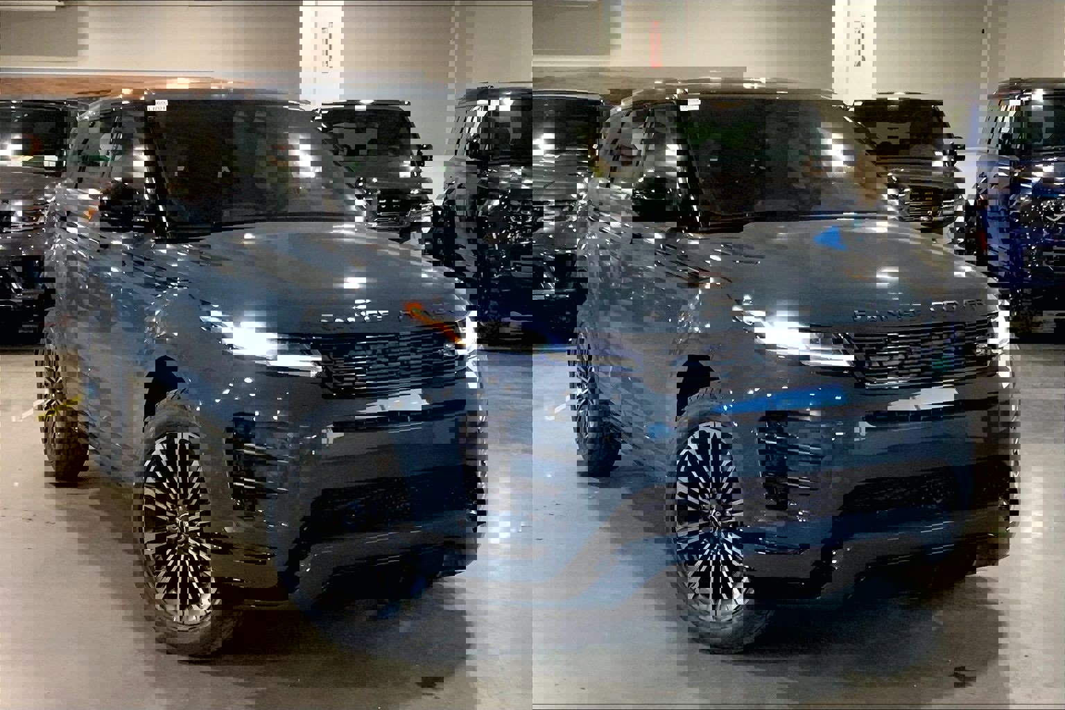 New 2026 Land Rover Range Rover Evoque Dynamic SE image 2