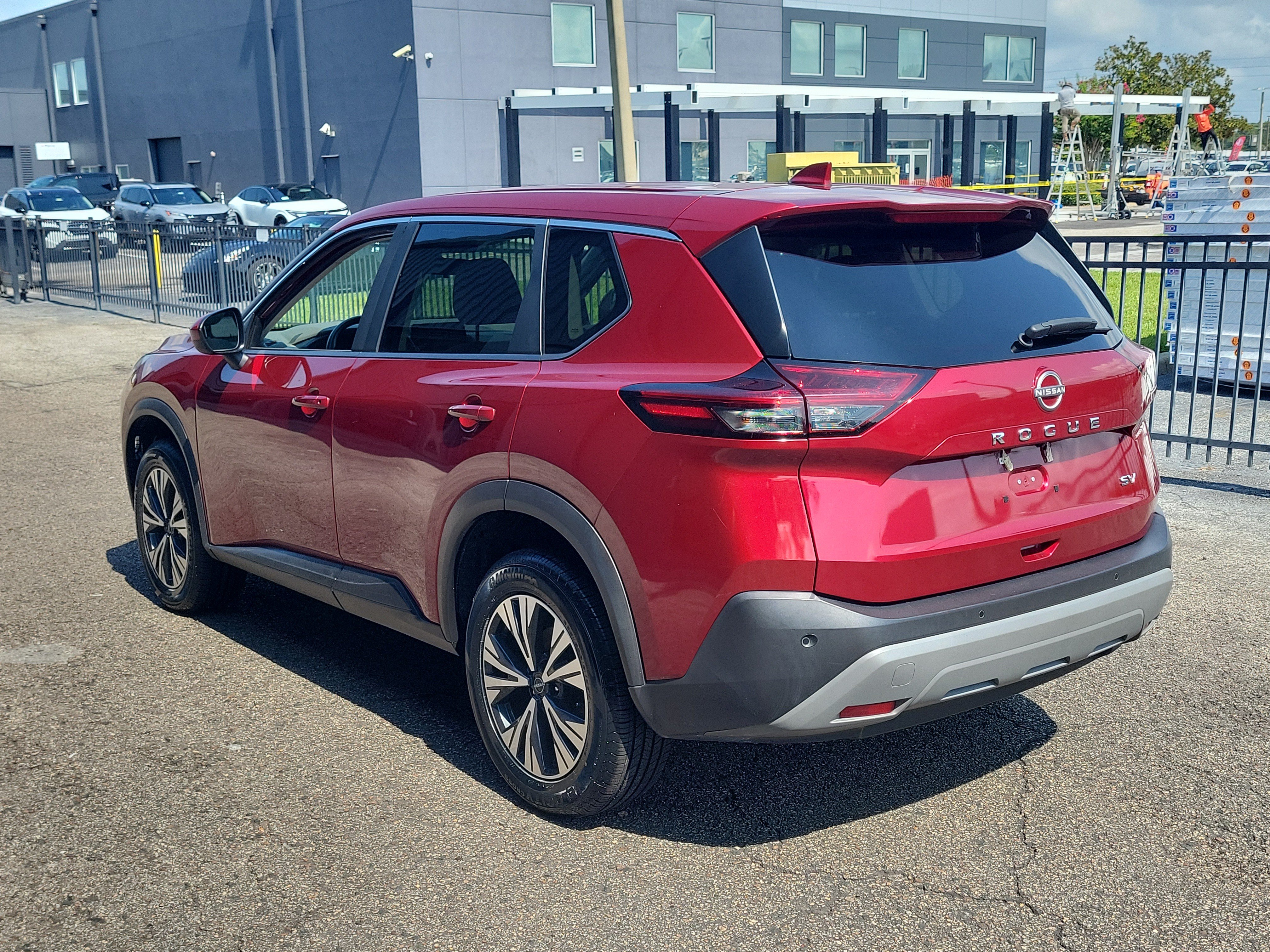 Certified 2023 Nissan Rogue SV FWD image 8