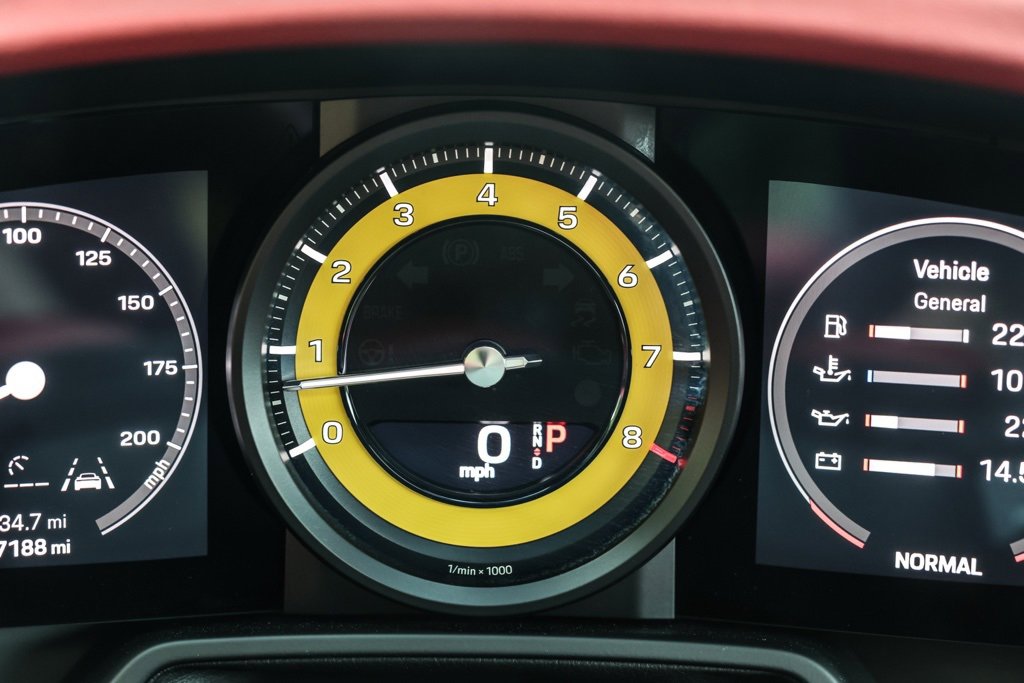 Used 2024 Porsche 911 Carrera w/ Premium Package image 33