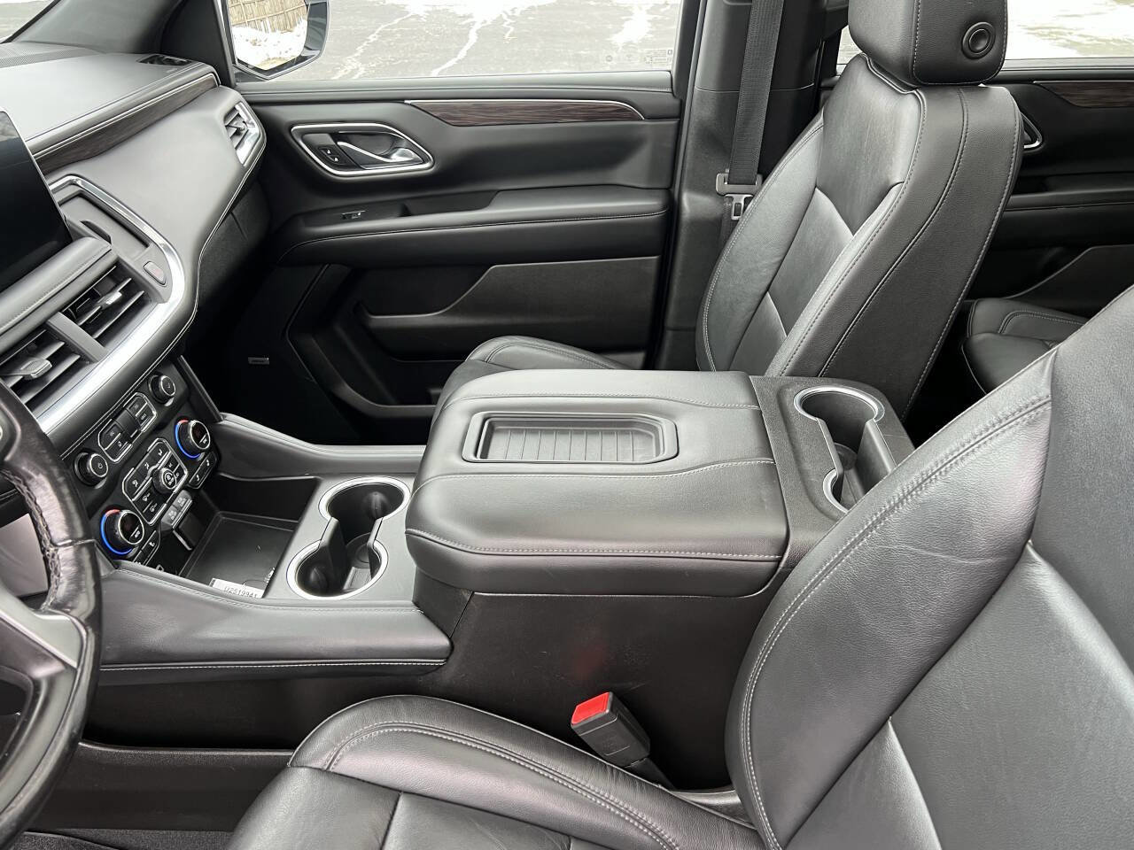 Used 2021 Chevrolet Suburban Z71 w/ Z71 Signature Package image 14