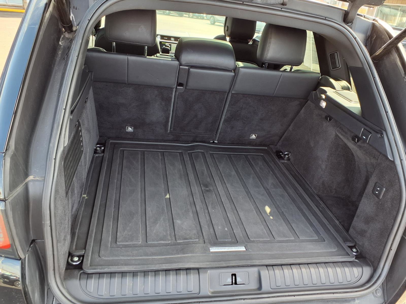 Used 2018 Land Rover Range Rover Sport HSE Dynamic image 32