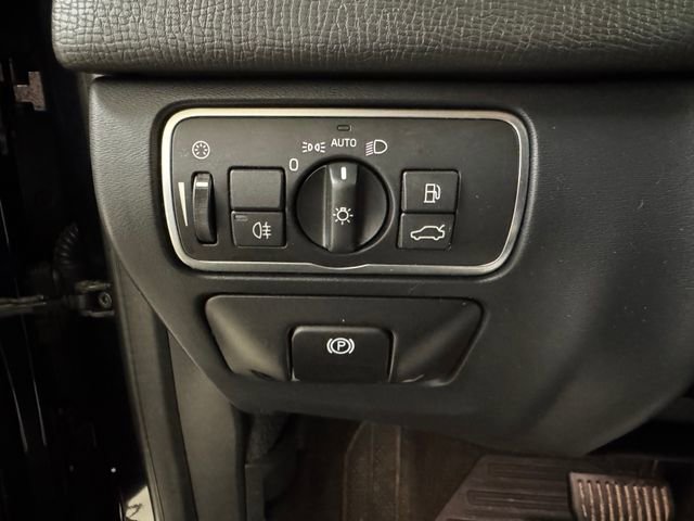 Used 2016 Volvo XC60 T6 Platinum w/ Climate Package image 10