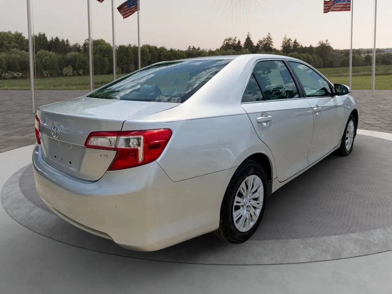 Used 2012 Toyota Camry LE FWD image 5