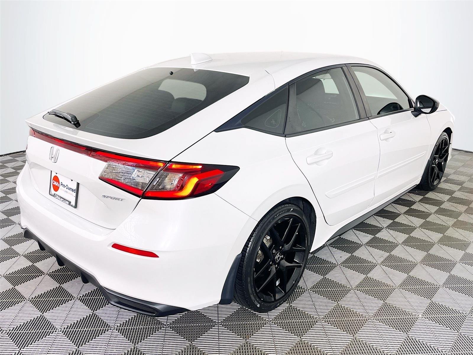 Used 2023 Honda Civic Sport image 11