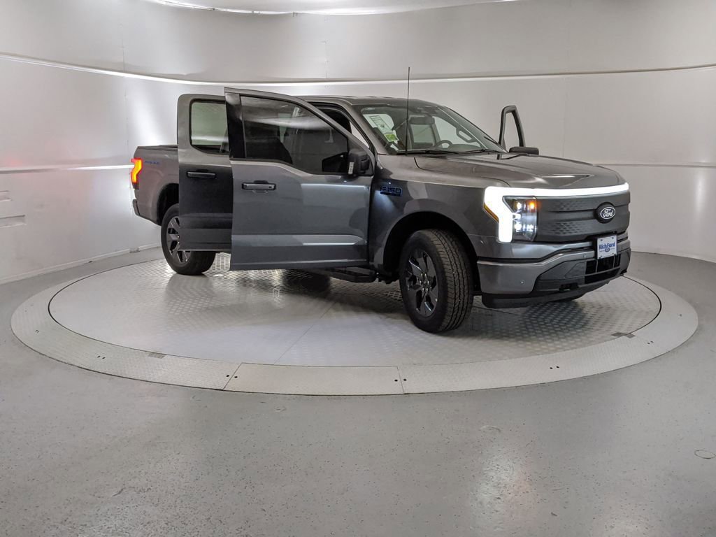 New 2025 Ford F150 Lightning Flash image 7