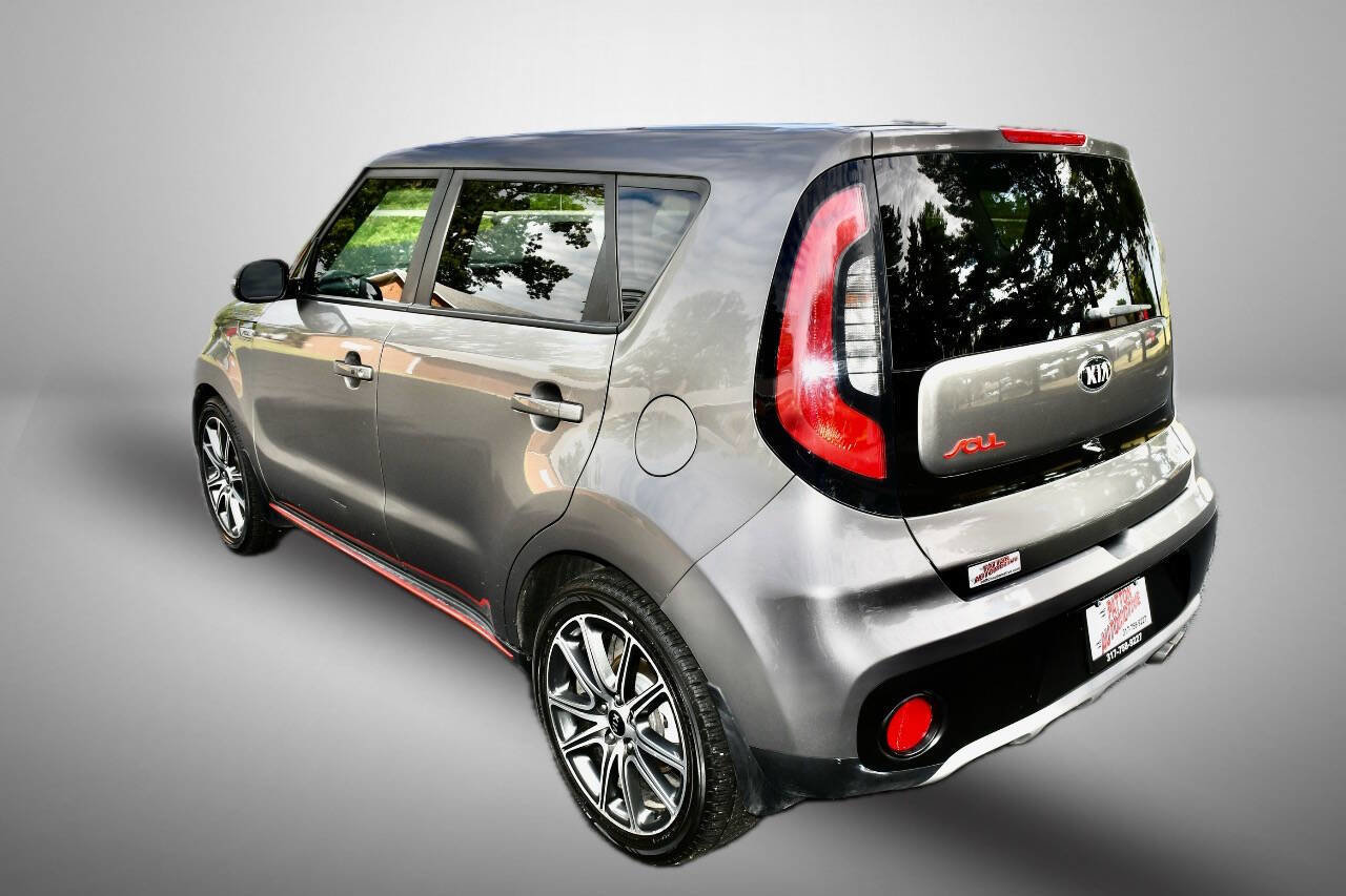 Used 2018 Kia Soul ! FWD image 5