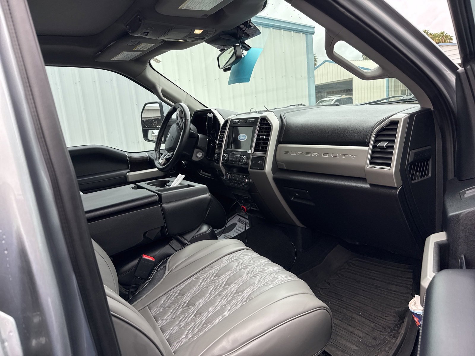Certified 2020 Ford F350 Lariat image 4