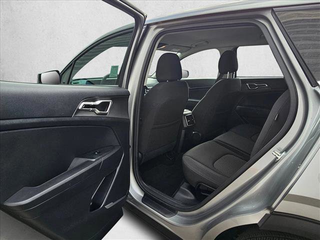 Used 2024 Kia Sportage LX image 14